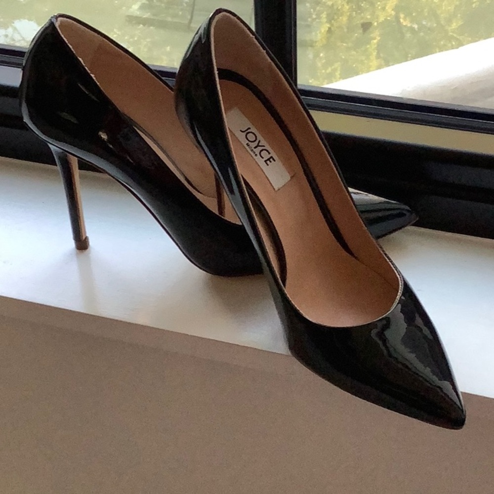 Black patent pumps